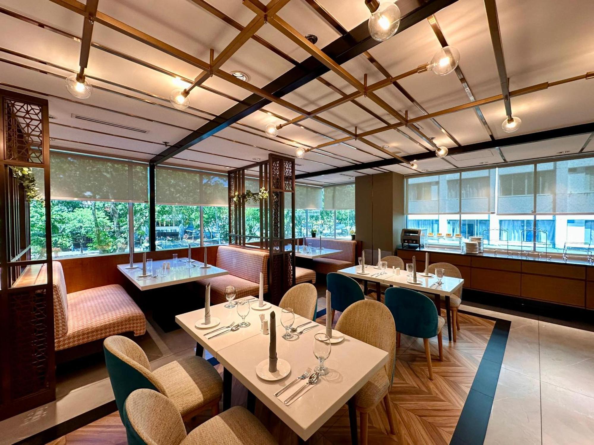 King Park Hotel Kota Kinabalu Zewnętrze zdjęcie