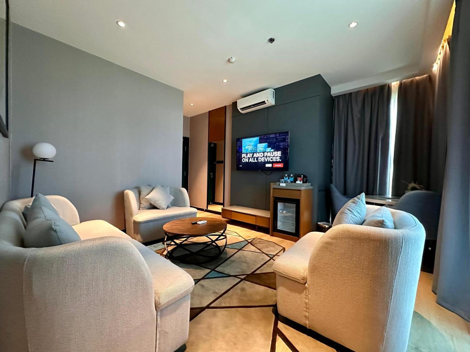 King Park Hotel Kota Kinabalu Zewnętrze zdjęcie